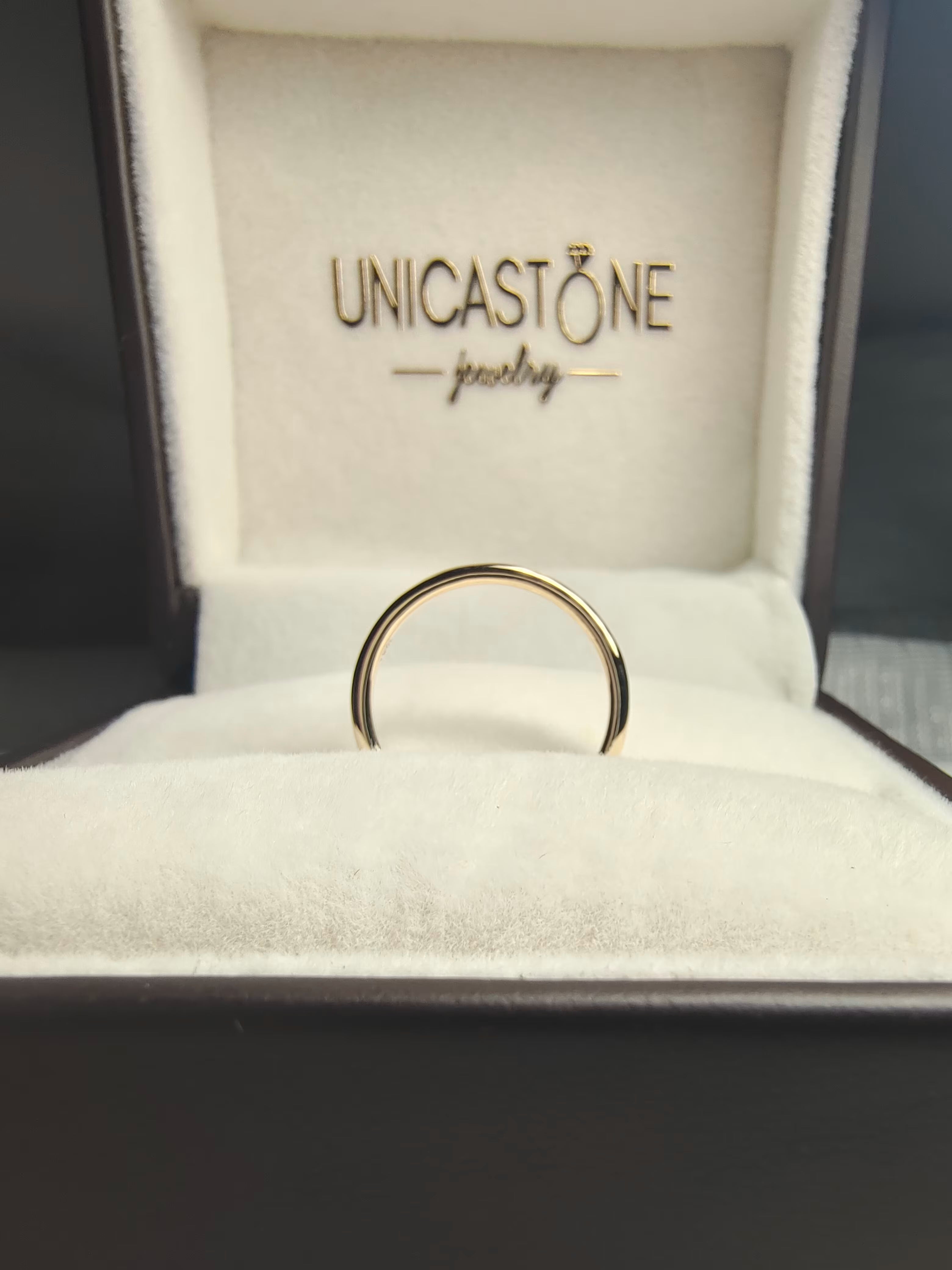 stackable plain gold ring by UnicaStone