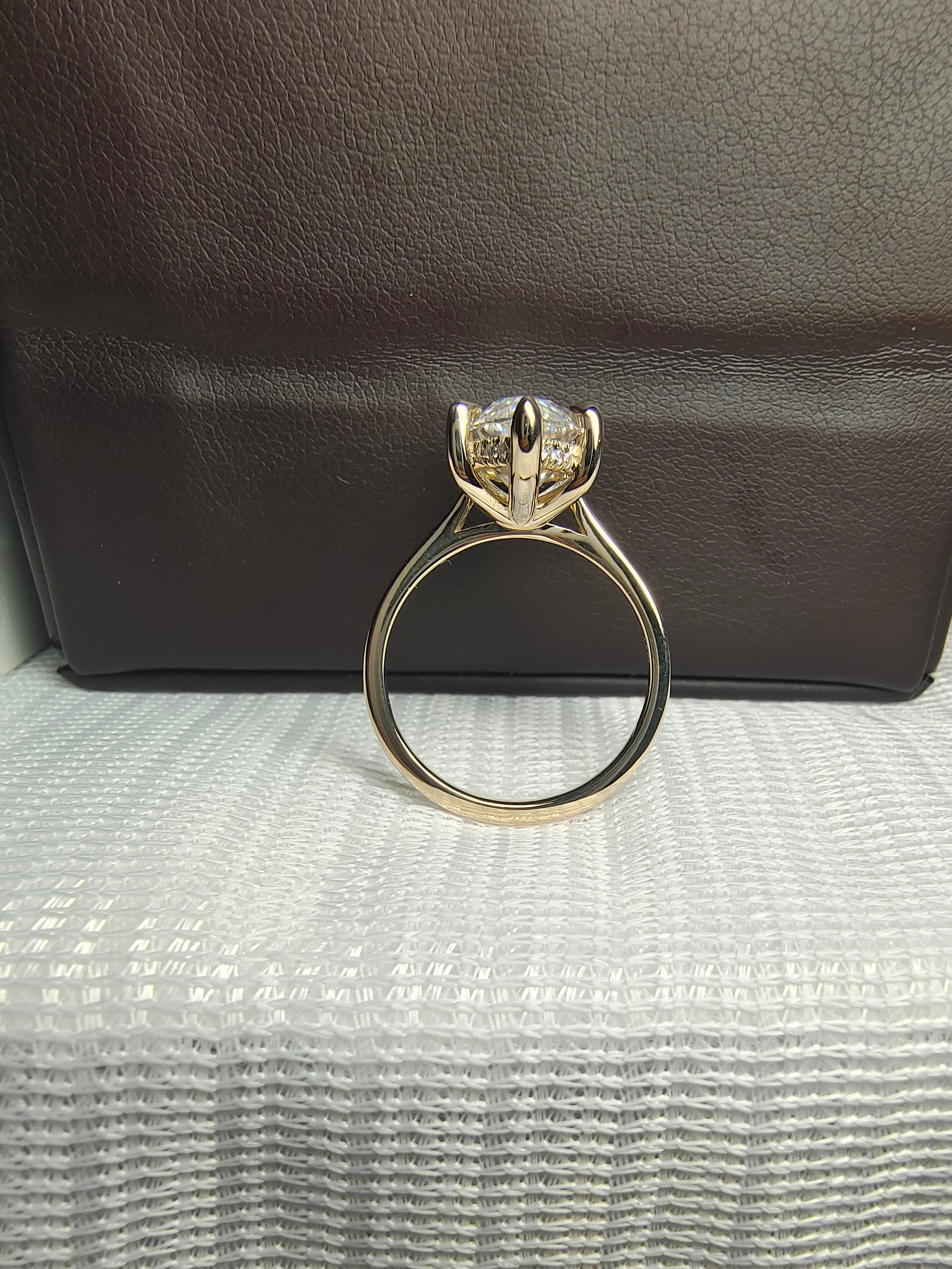 Cathedral Setting Engagement Ring by UnicaStone