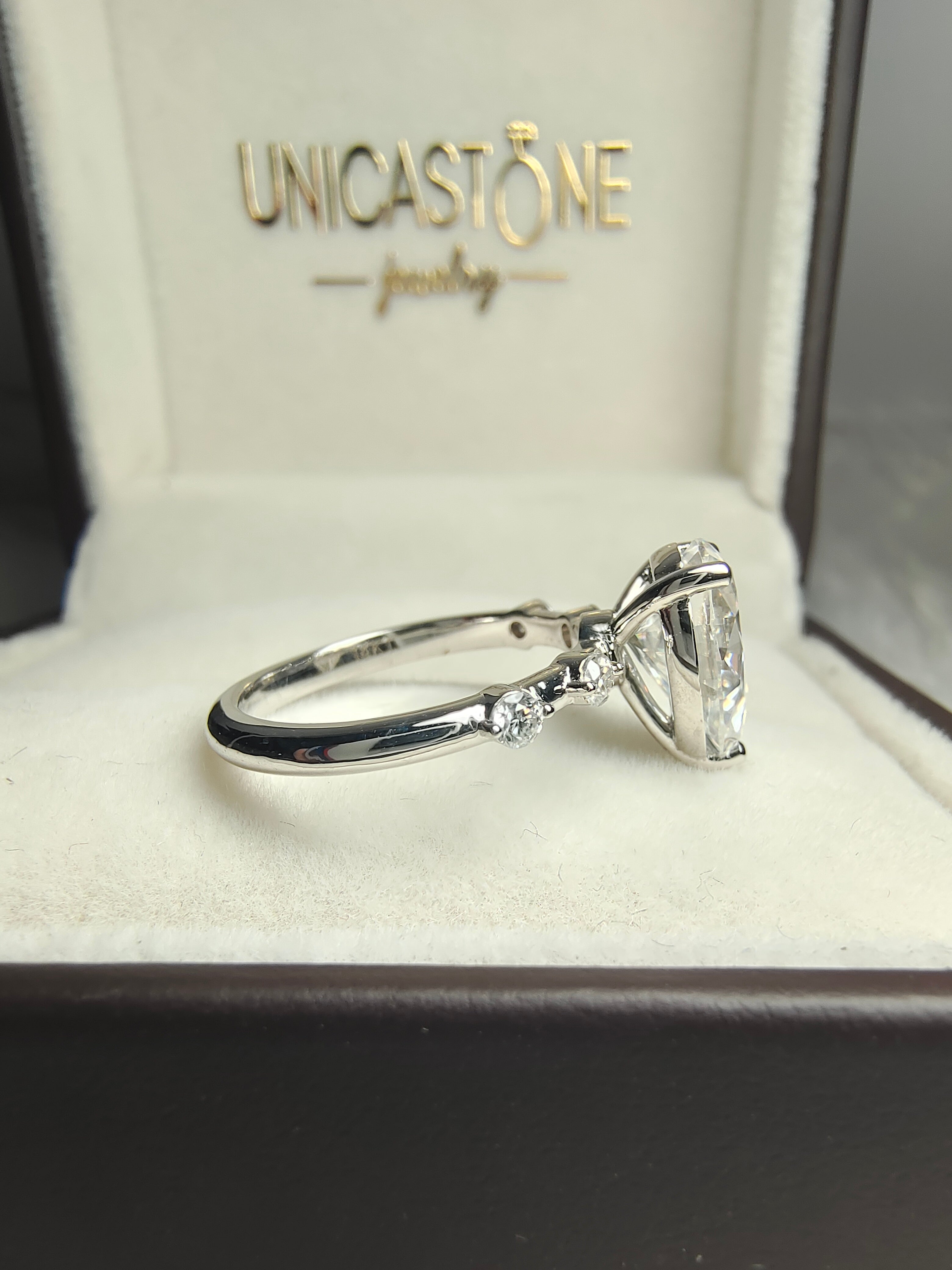 14k Solid Gold Engagement Ring by UnicaStone