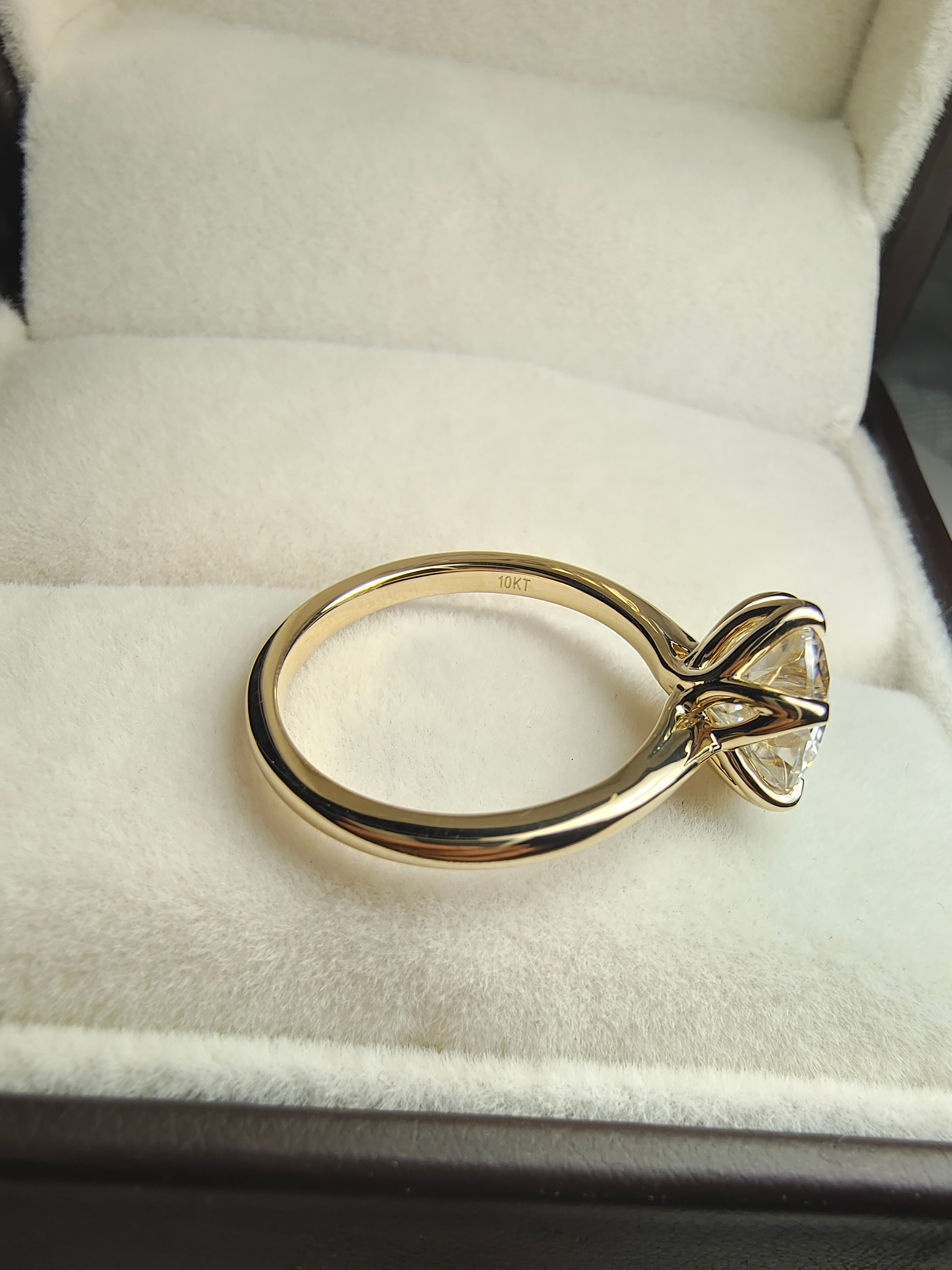 Floral Engagement Ring by UnicaStone