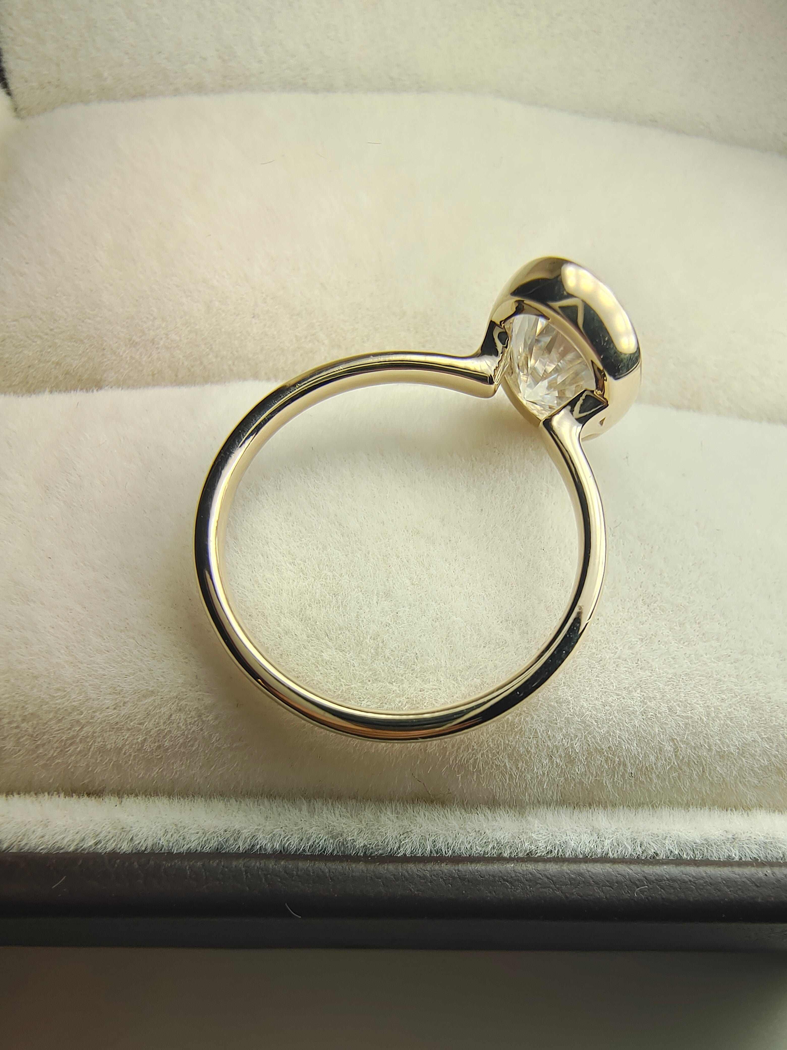 Open Setting Diamond Ring by UnicaStone