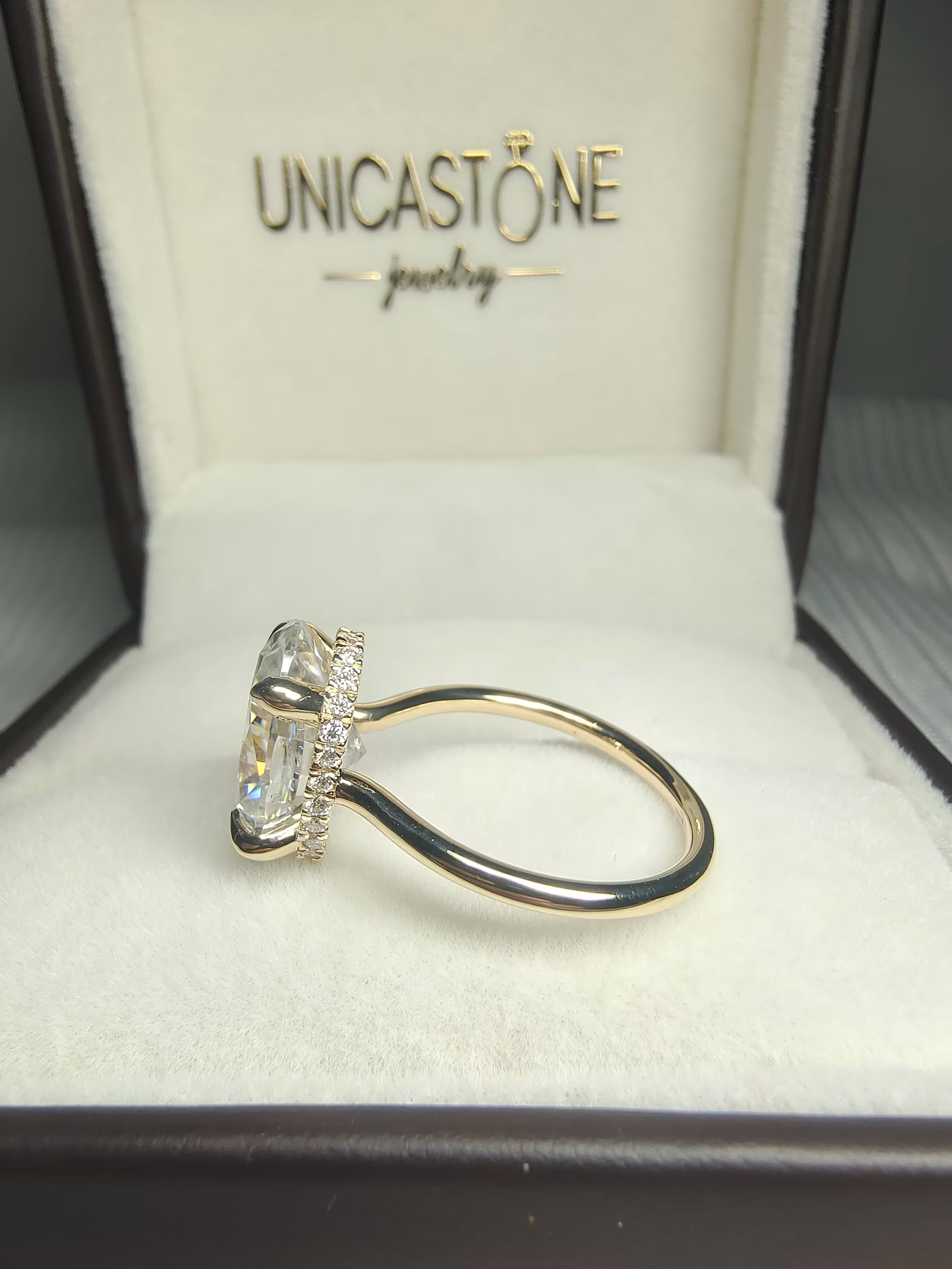 5 carat Moissanite Ring by UnicaStone