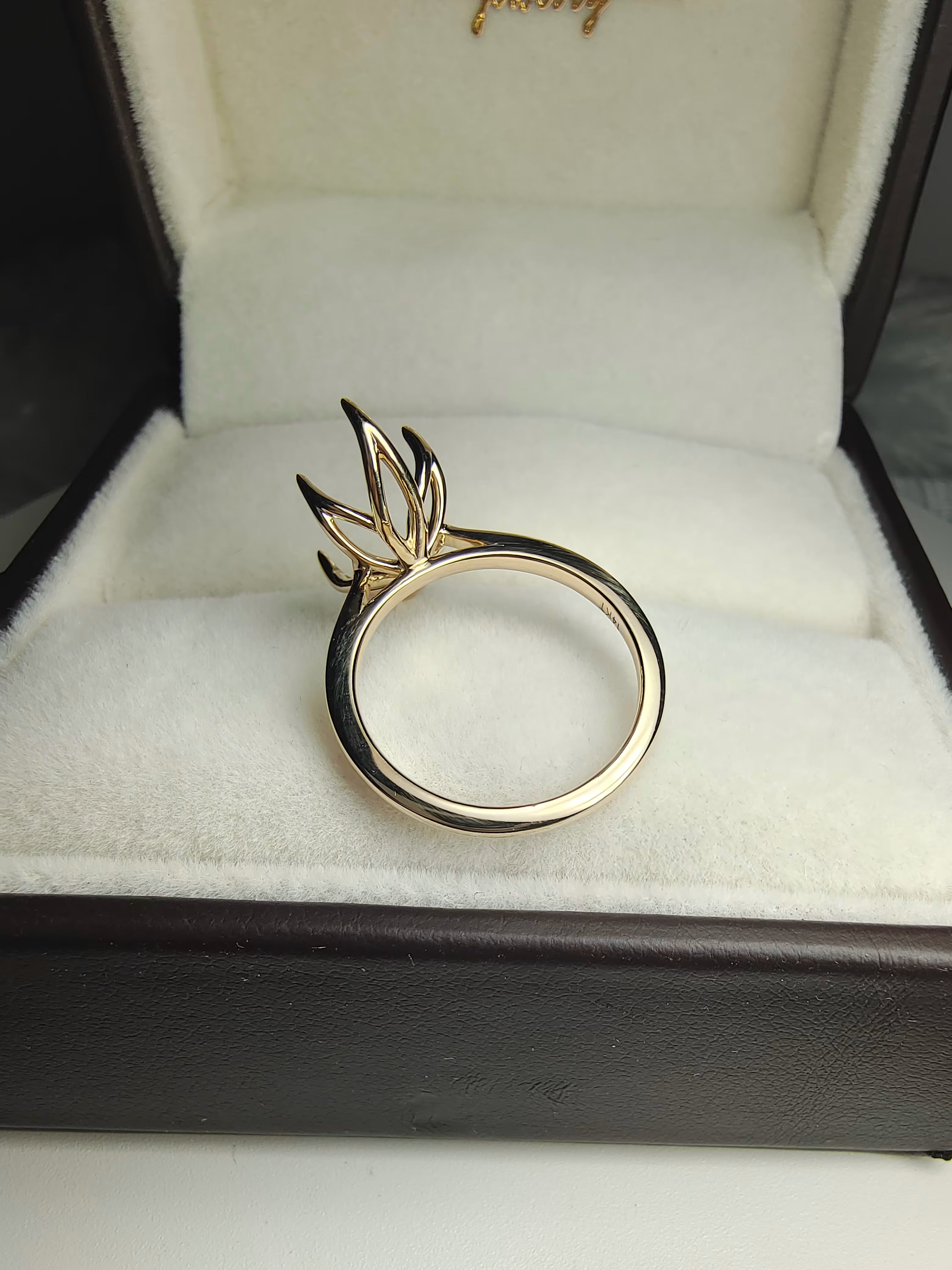 cathedral tulip semi mount engagement ring setting by UnicaStone